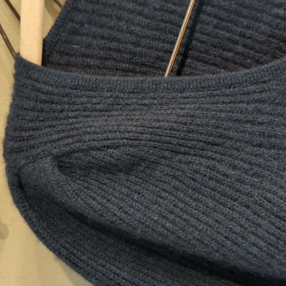White+Warren 100% Cashmere Sweater Pull Over Top Women's XS Ribbed Quiet Luxury - Picture 7 of 10